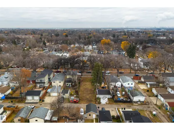 Edmonton, AB T5G1E8,12026 93 ST NW