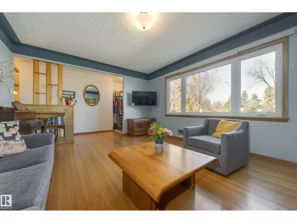 Edmonton, AB T6E0M2,9651 66 AV NW