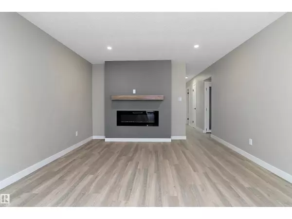 Edmonton, AB T5N2X6,10157 145 ST NW