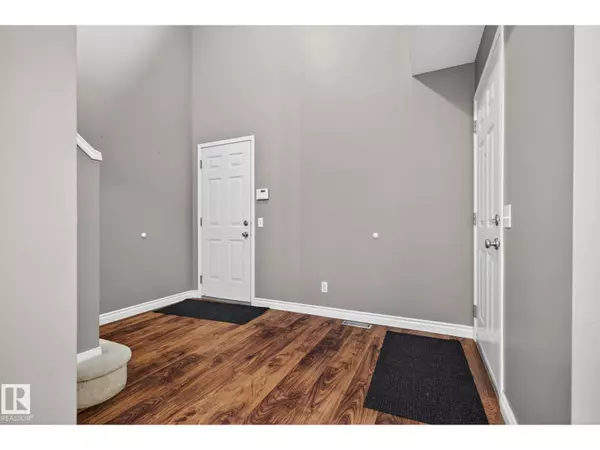 Edmonton, AB T6V1T4,15726 141 ST NW NW