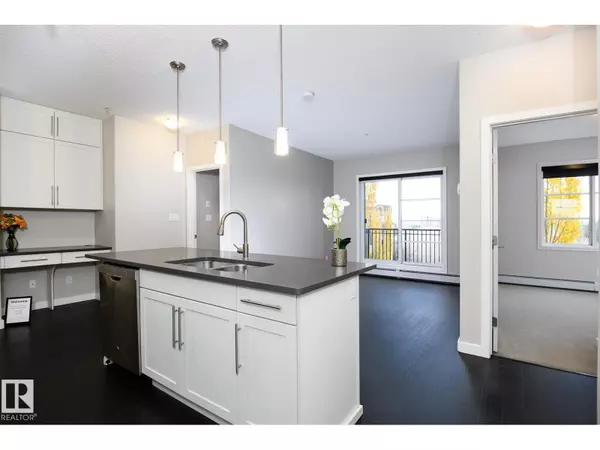 Edmonton, AB T6W2X7,#406 1144 ADAMSON DR SW