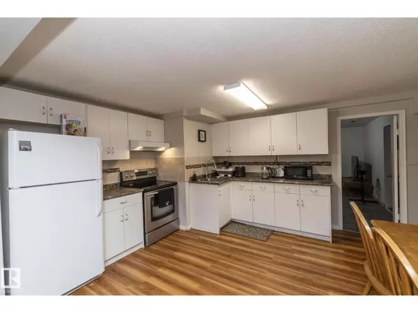 Edmonton, AB T5W1K2,3418 120 AV NW