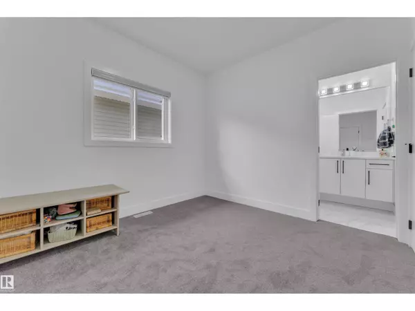 Leduc, AB T9E1N4,445 ROBERTS CR