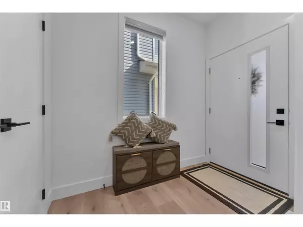 Leduc, AB T9E1N4,445 ROBERTS CR