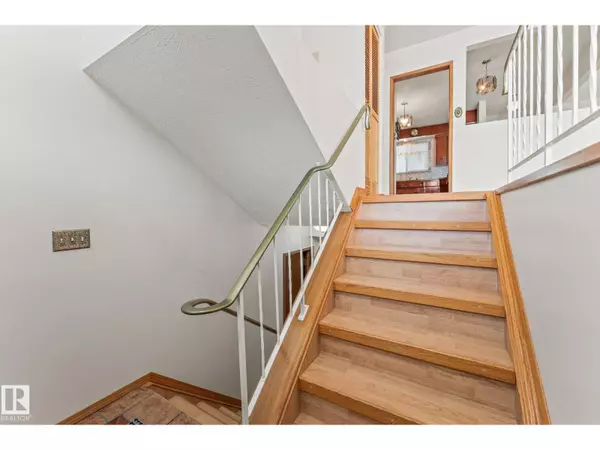 Edmonton, AB T5E3C1,13820 86 ST NW