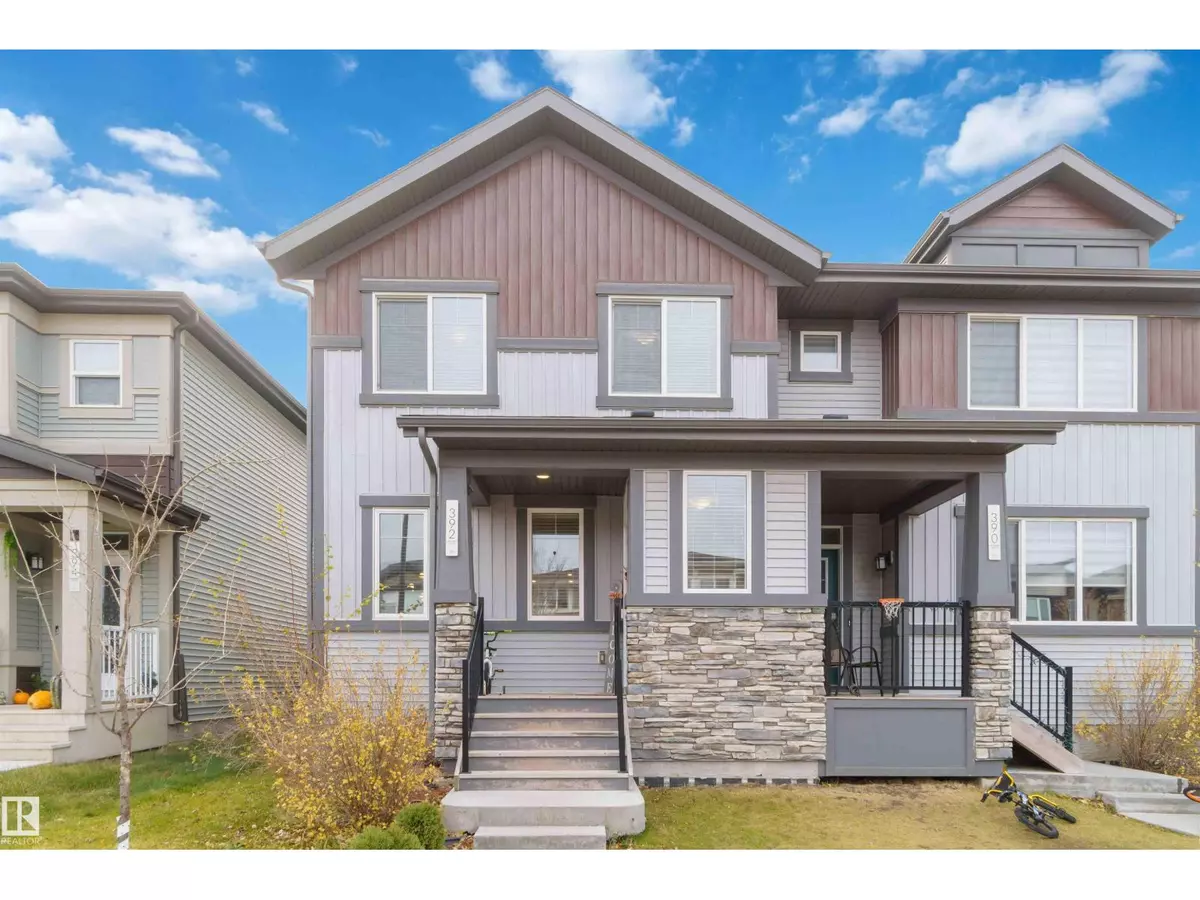 Edmonton, AB T6X2G5,392 CHARLESWORTH DR SW