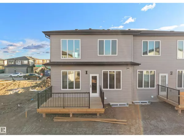 Edmonton, AB T5Y2R7,2020 154 AV NW