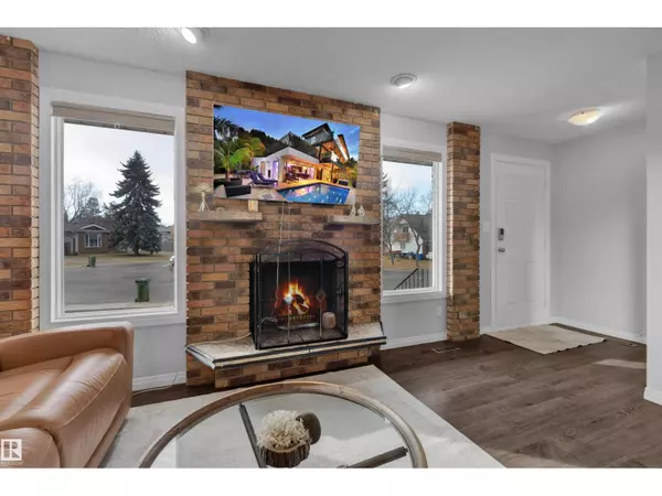 Edmonton, AB T6L1A3,75 GRAND MEADOW CR NW