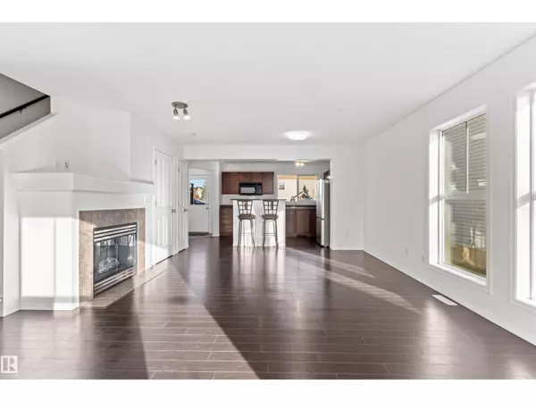 Edmonton, AB T6X0K2,7112 19A AV SW