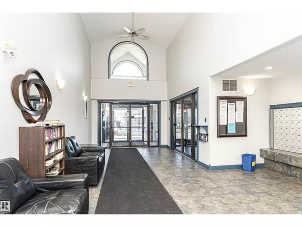 Edmonton, AB T6T1Z2,#123 2305 35A AV NW