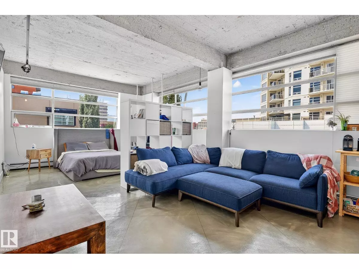 Edmonton, AB T5J1E8,#201 10355 105 ST NW