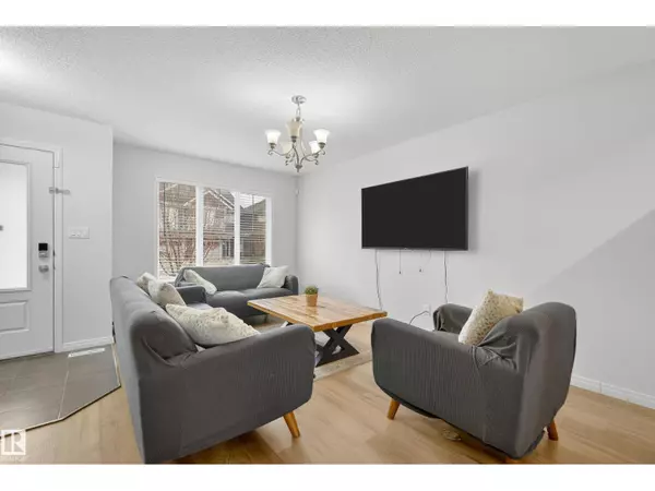 Edmonton, AB T6X1W9,5194 CRABAPPLE LINK LI SW