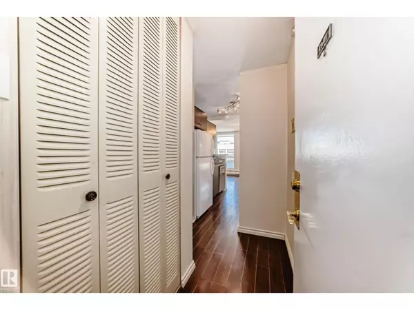 Edmonton, AB T5K2E5,#1601 9909 110 ST NW