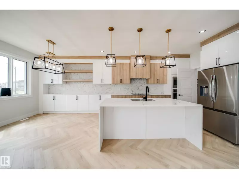 8815 183 AV NW, Edmonton, AB T5Z0S8