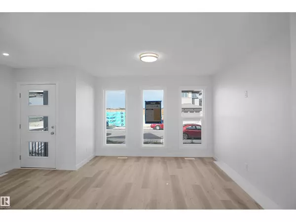 Edmonton, AB T5Z0V4,18164 74 ST NW