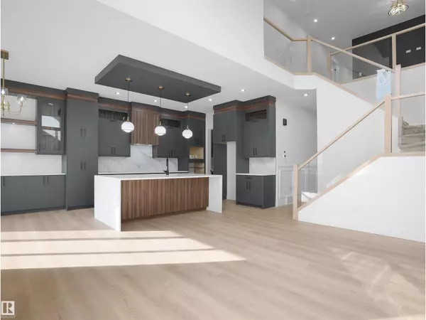 Edmonton, AB T5S0S5,1113 GYRFALCON CR NW