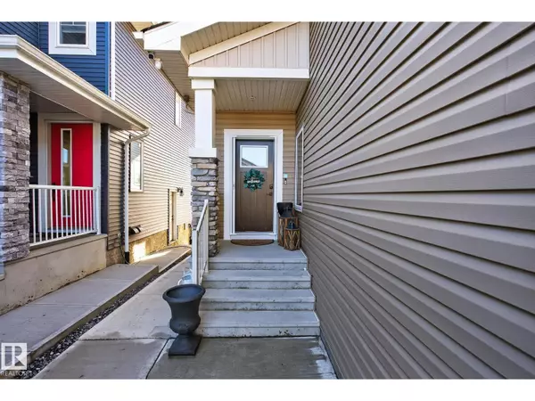 Edmonton, AB T5Z0S6,9219 183 AV NW