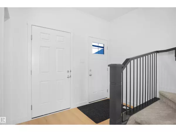Edmonton, AB T6W5M9,3436 122 ST SW