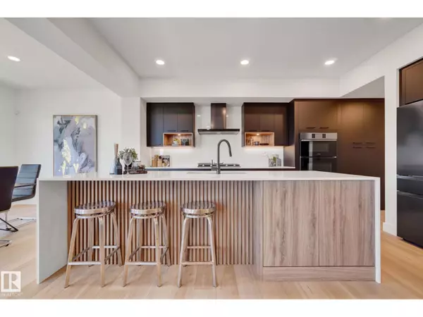 5455 KOOTOOK RD SW, Edmonton, AB T6W2Z5