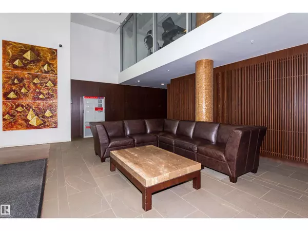 Edmonton, AB T6J3T1,#207 2612 109 ST NW