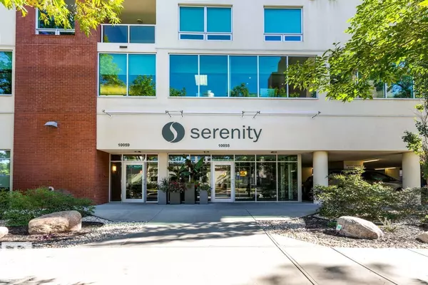 Edmonton, AB T5K0C1,#607 10055 118 ST NW