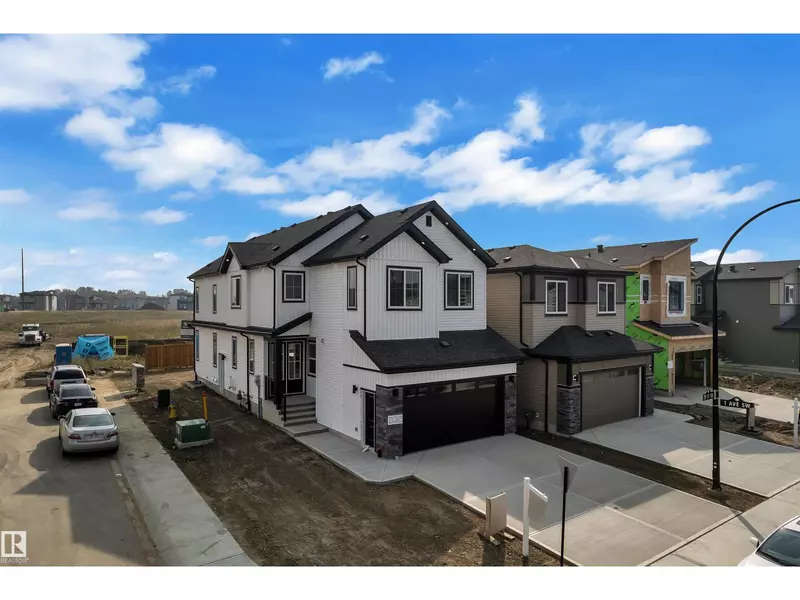 103 28 ST SW, Edmonton, AB T6X3E3