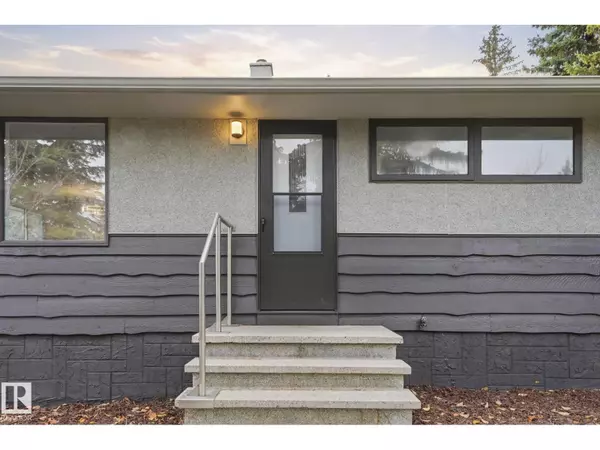 Edmonton, AB T5R4E5,14719 87 AV NW