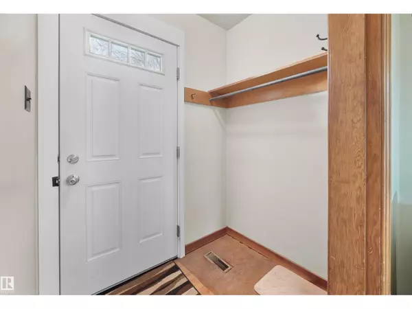 Edmonton, AB T6G0M3,11626 77 AV NW