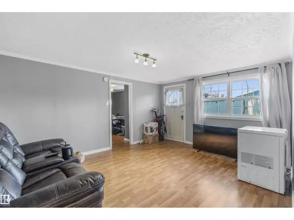 Drayton Valley, AB T7A1J3,4804 49 AV