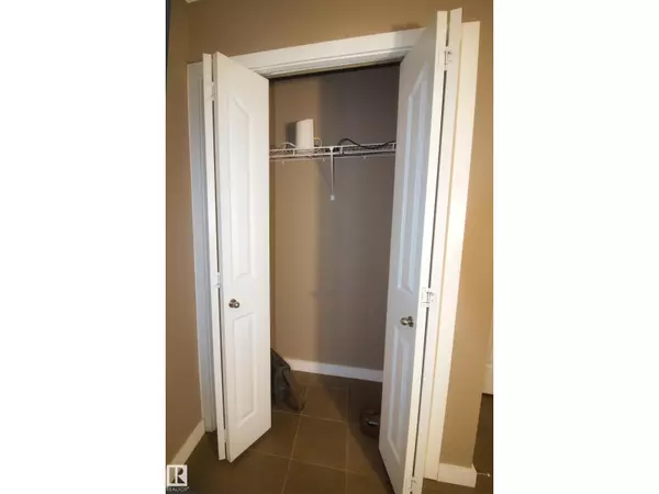 Edmonton, AB T6W2Y1,#124 12025 22 AV SW