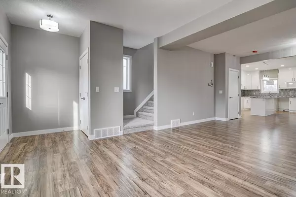 Edmonton, AB T5P1L4,10359 149 ST NW