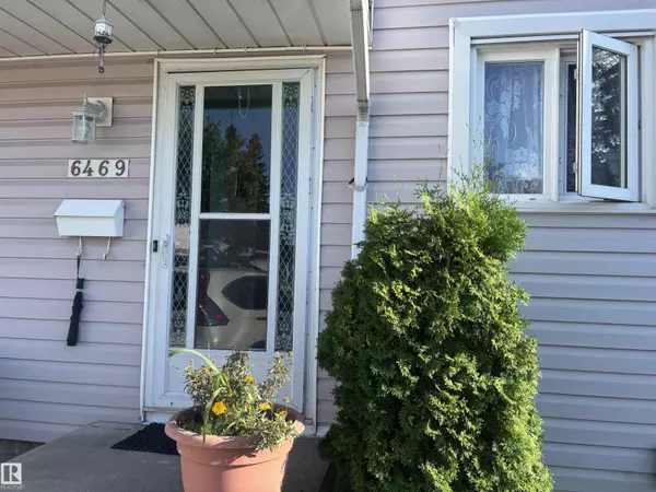 Edmonton, AB T5T1Z9,6469 184 ST NW NW