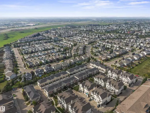 Edmonton, AB T6R0M5,#42 7289 SOUTH TERWILLEGAR DR NW