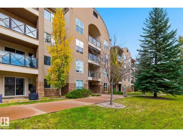 Edmonton, AB T5R5Z6,#106 8956 156 ST NW