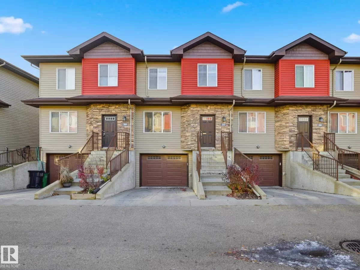 Edmonton, AB T6V0C4,#37 12930 140 AV NW