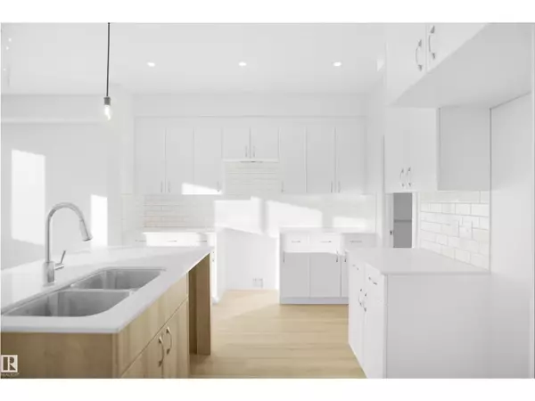 Edmonton, AB T5Y4B7,7243 182 AV NW