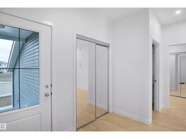 Edmonton, AB T5T4H5,22944 82 AV NW