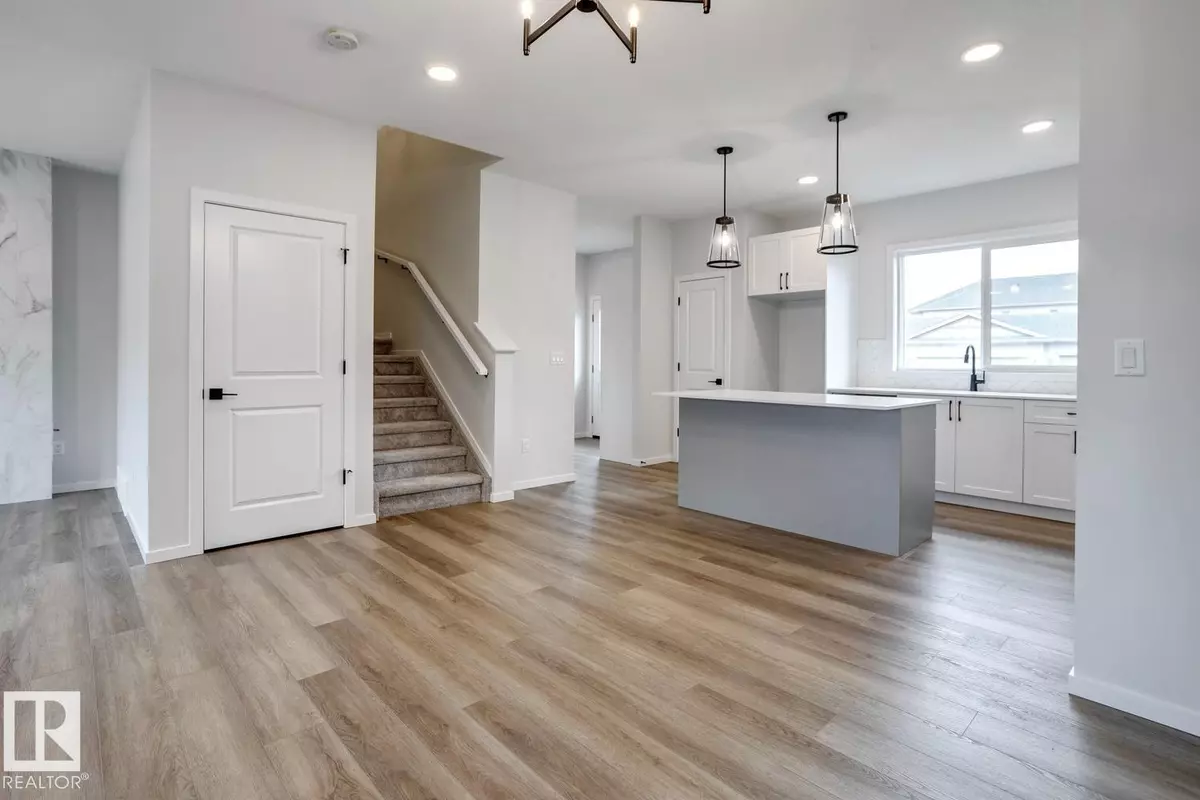 Spruce Grove, AB T7X3W3,10 HUNTER PL