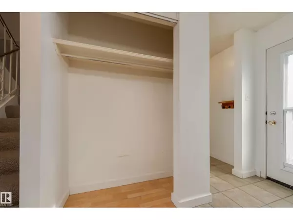 Edmonton, AB T5J2E7,161 ROYAL RD NW