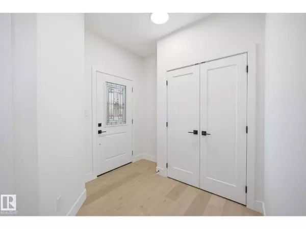 Spruce Grove, AB T7X2L6,68 Hemingway CR