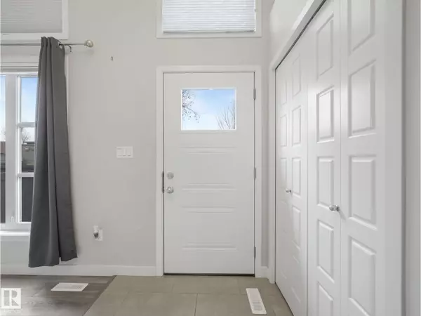 Edmonton, AB T6W3R5,#11 4470 PROWSE RD SW