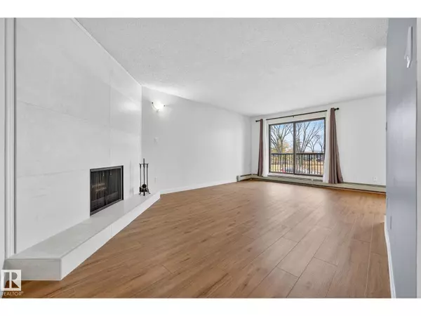 Edmonton, AB T5H3N4,#204 10829 117 ST NW