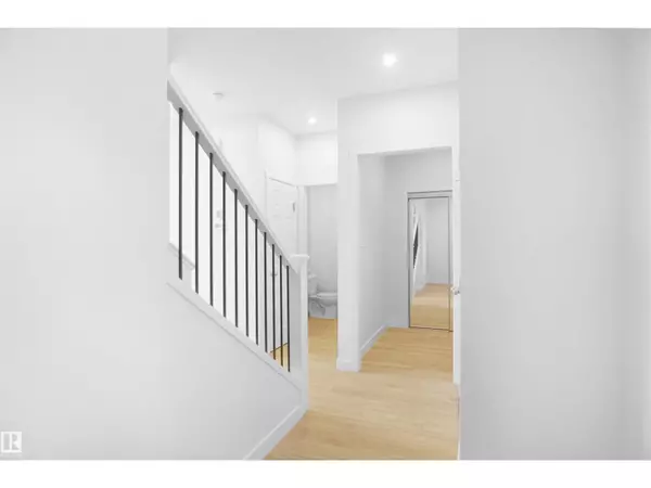 Edmonton, AB T5T4N5,22911 80 AV NW