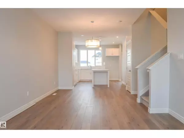 Edmonton, AB T5S0R8,21386 128A AV NW