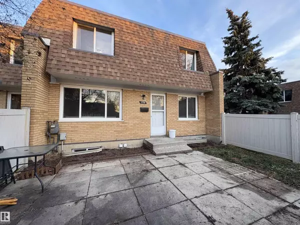 170 LONDONDERRY SQUARE SQ NW, Edmonton, AB T5C3C4