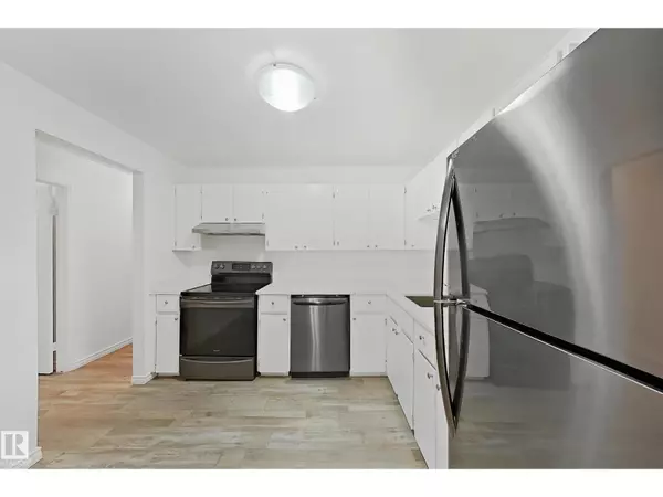 Edmonton, AB T6L5P1,#309 1624 48 ST NW