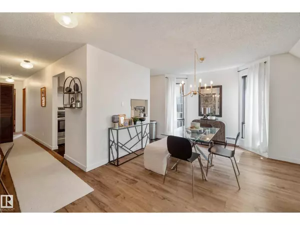 Edmonton, AB T5H2Y9,#201 10743 107 ST NW