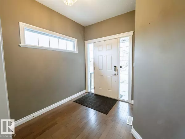 Edmonton, AB T6W0X5,1618 WATES CL SW