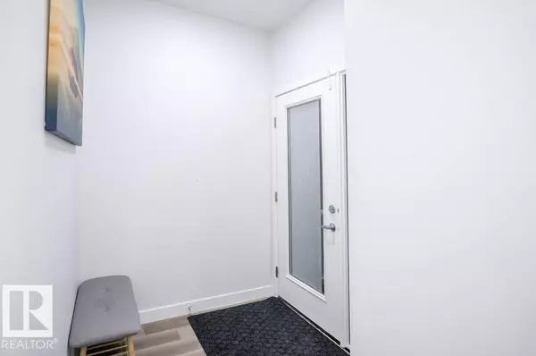 Edmonton, AB T6W4E3,129 PAISLEY GATE GA SW