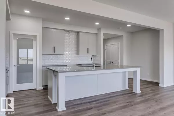 St. Albert, AB T8N6A9,14 Chartres CL